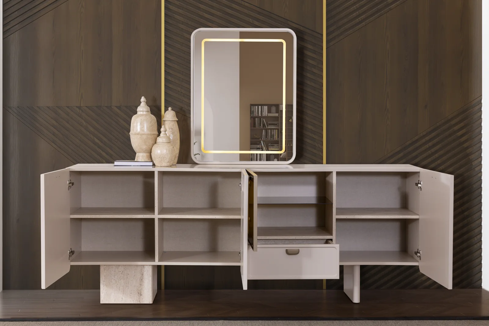 Grande Console and Mirror