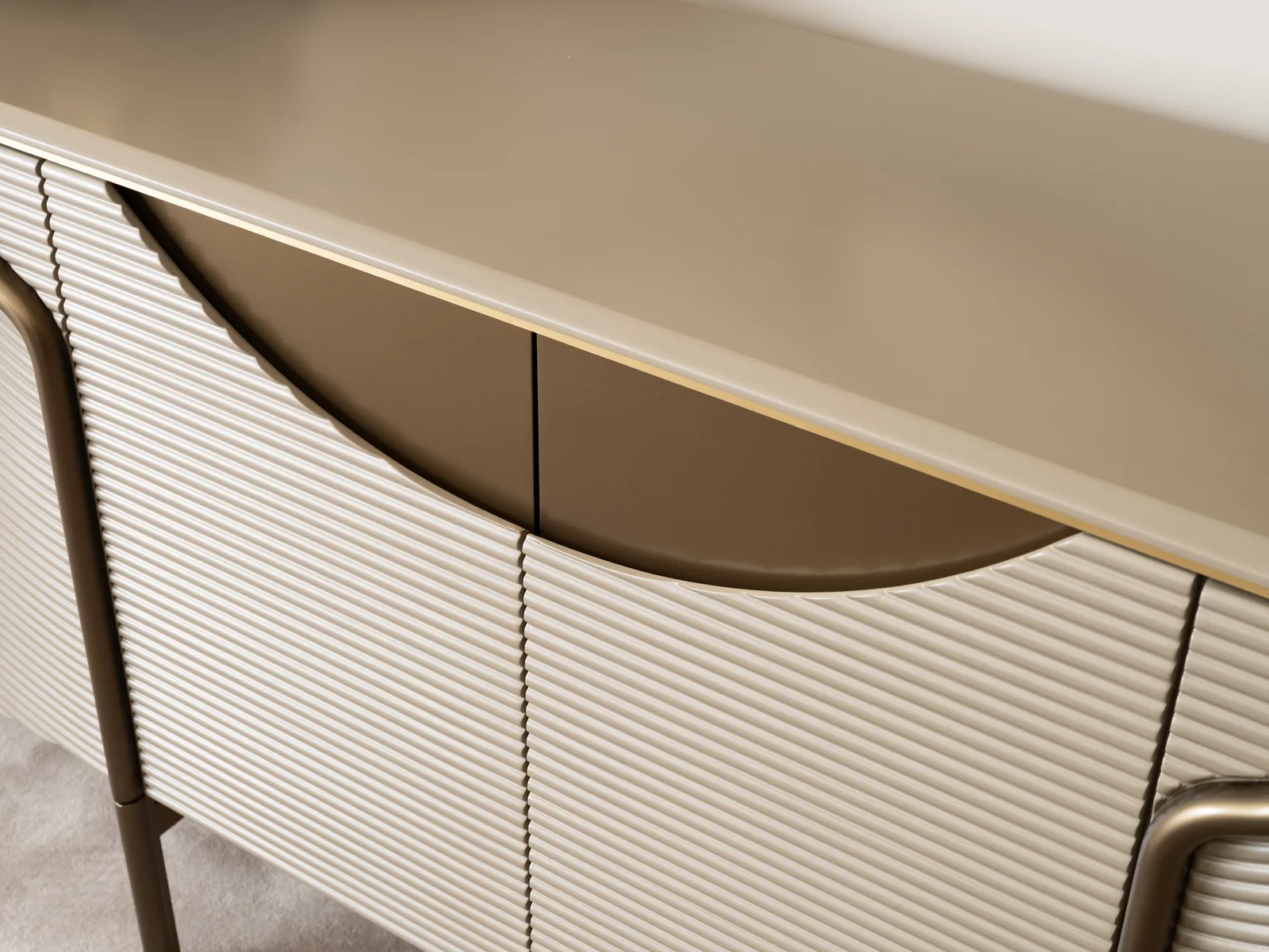 Opera Console - 4